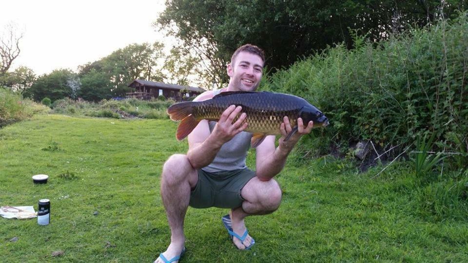 Marsh Water Ponds Fishery Villa Kidwelly Dış mekan fotoğraf